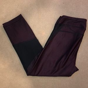 Under Armour burgundy workout leggings